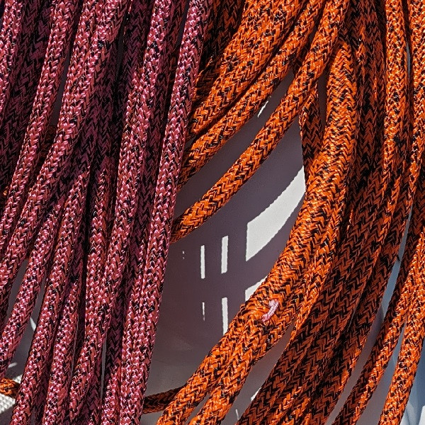 Dyneestar coloris moiré rose noir et orange noir 8mm et 10mm